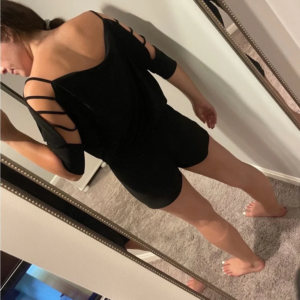 Romper - Picture 2 of 4